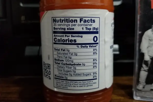 The nutritional label on a bottle of Crystal Extra Hot